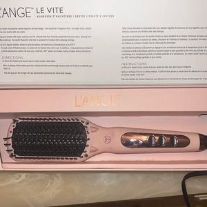 Lange hairbrush straightener